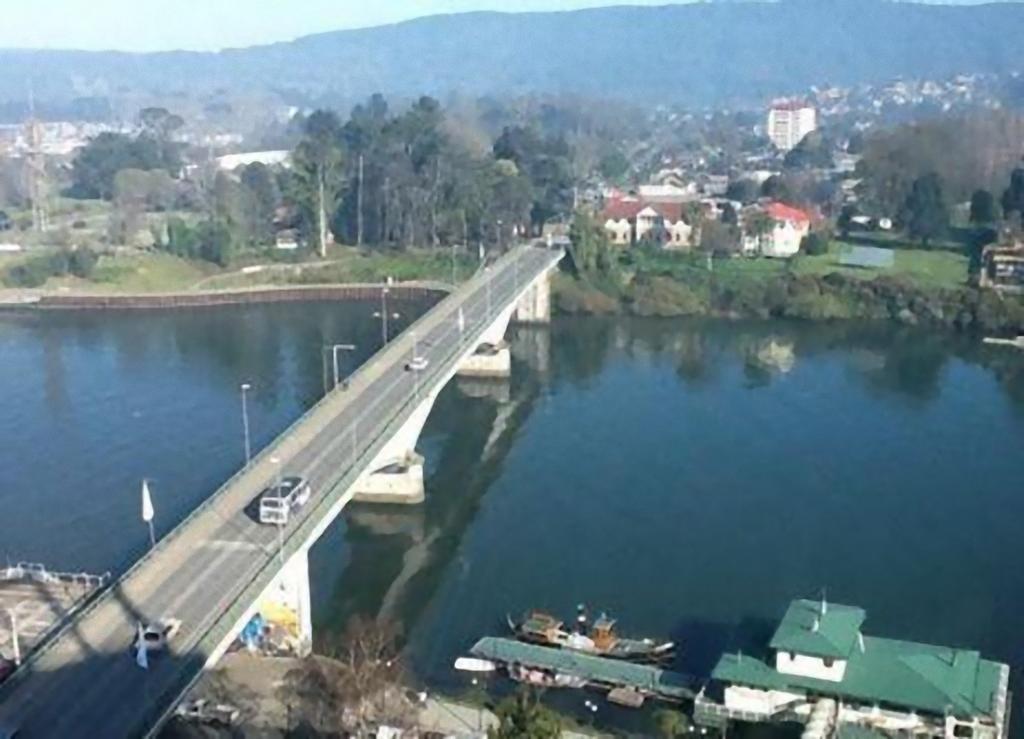 Hotel Dreams Valdivia Exterior photo The bridge from the air
