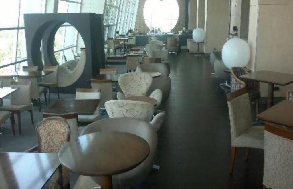 Hotel Dreams Valdivia Exterior photo The interior of the restaurant