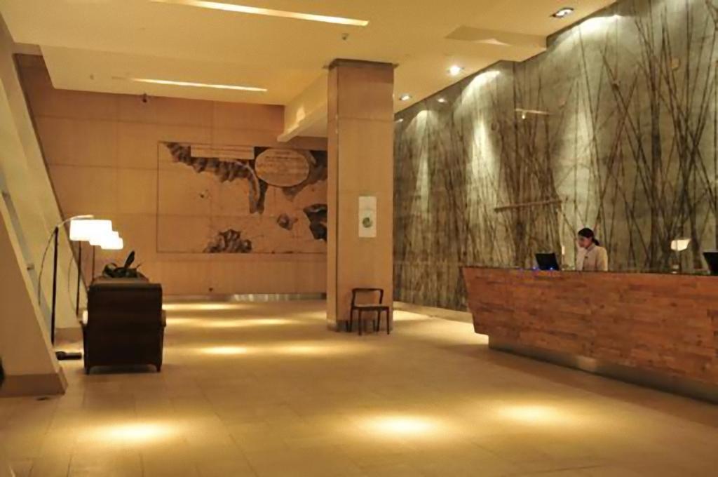 Hotel Dreams Valdivia Exterior photo The lobby of the hotel