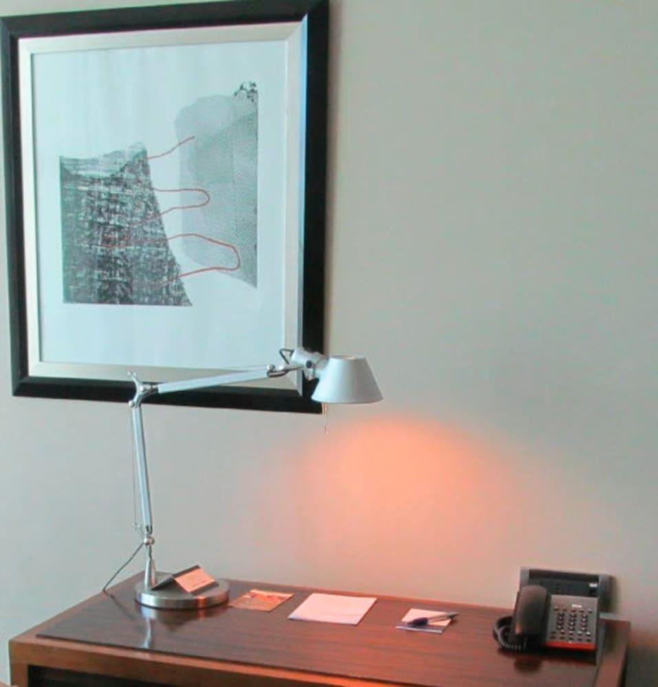 Hotel Dreams Valdivia Exterior photo A lamp