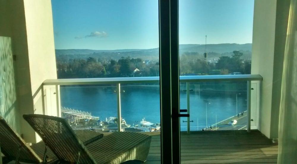 Hotel Dreams Valdivia Exterior photo View from a balcony at the hotel