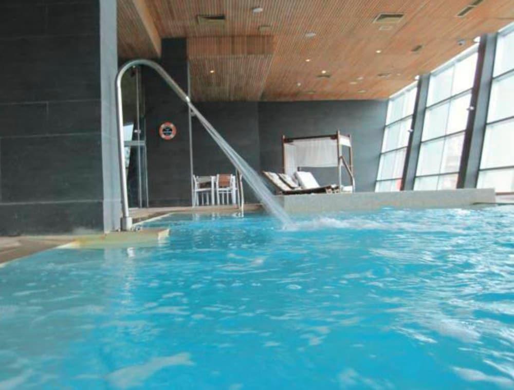 Hotel Dreams Valdivia Exterior photo The swimming pool at the hotel